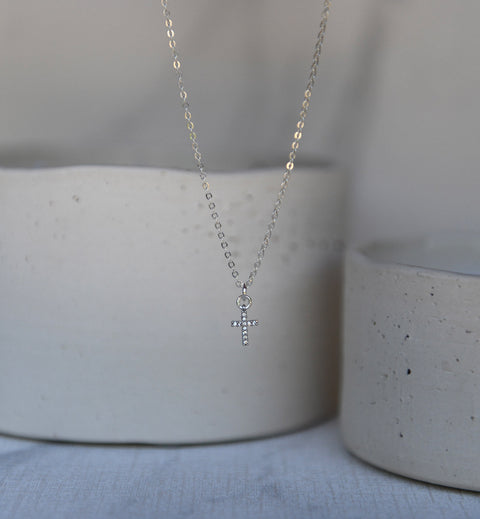 Collar Cruz Circones Plata