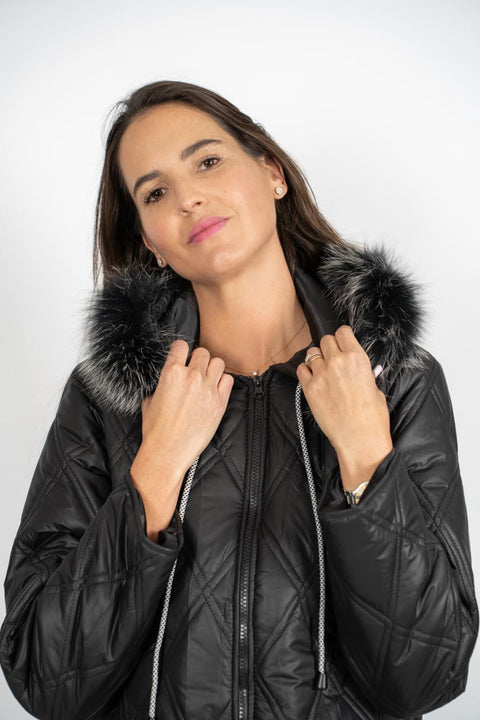 PARKA NEGRA GORRO