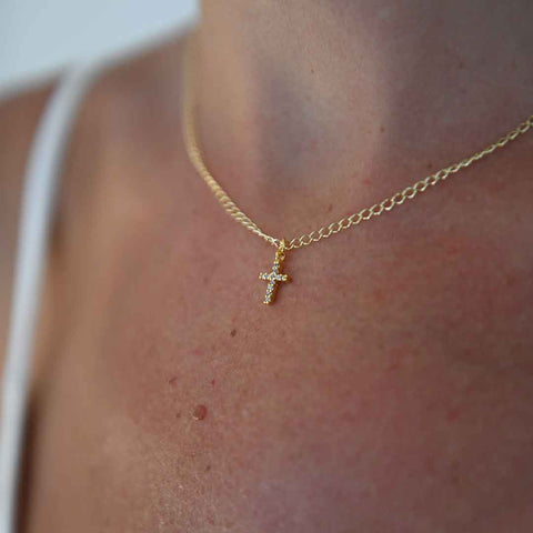 Collar Cruz Circones