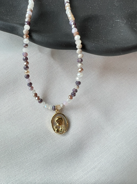 Collar Virgen Nacar Mostacillas Gris