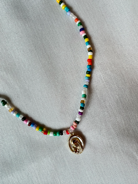 Collar Virgen Nacar Mostacillas Color