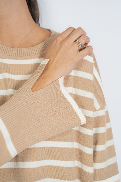 CHALECO LINEAL BEIGE BLANCO