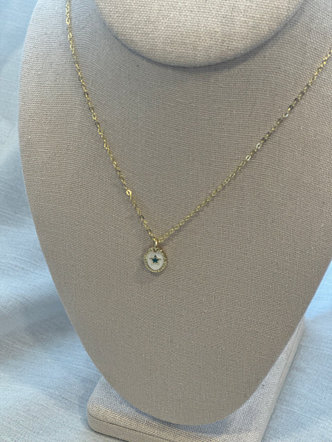 Collar estrella blanco con verde agua
