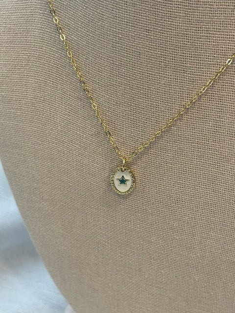 Collar estrella blanco con verde agua